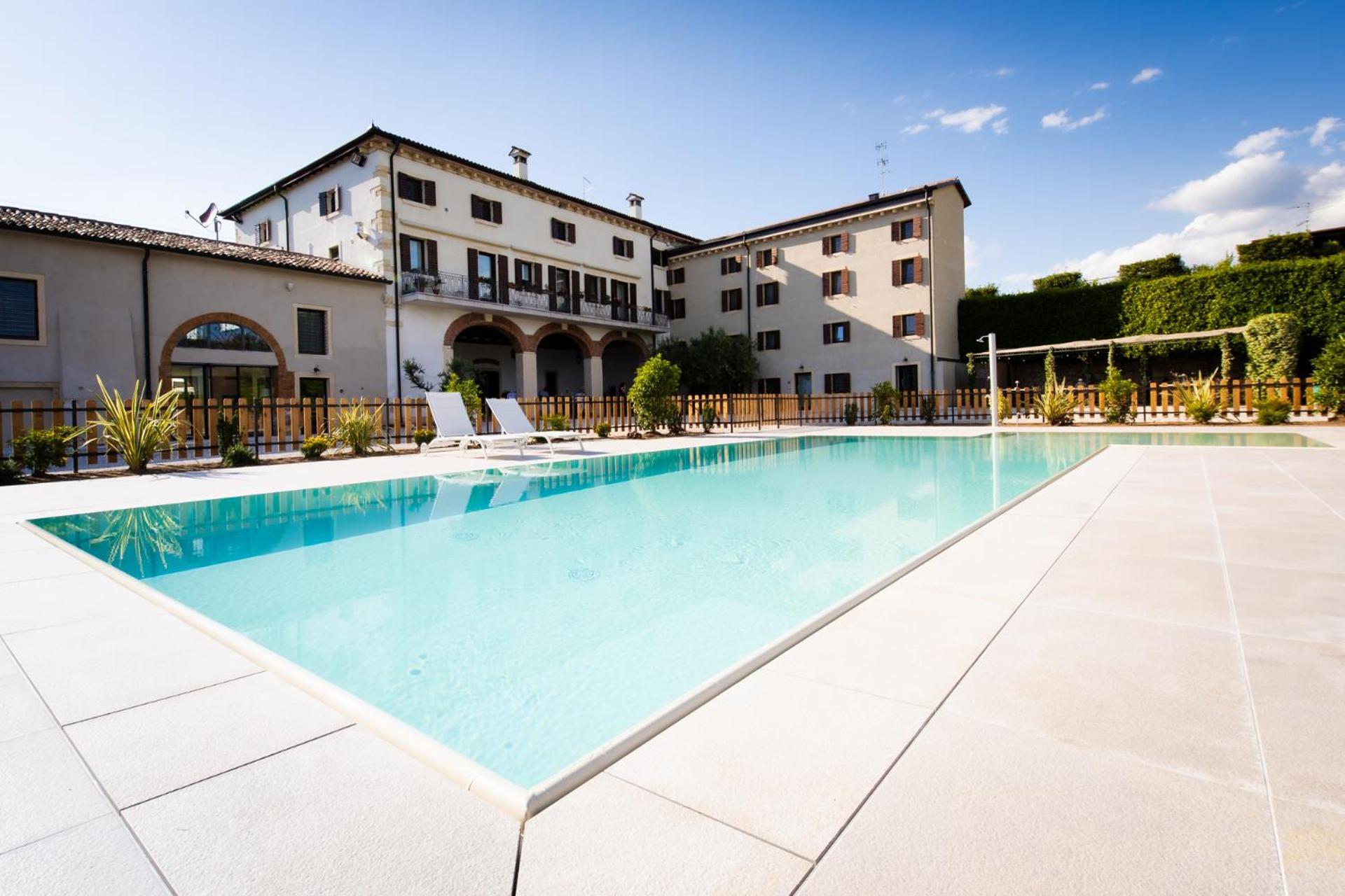 Verdeolivo 1876 - Apartments & Pool Mezzane di Sotto Exterior foto